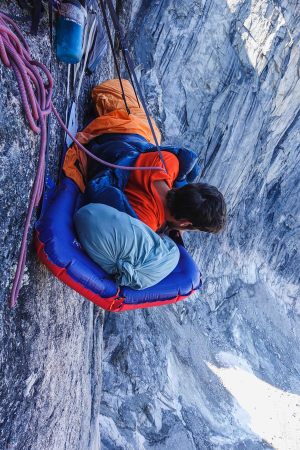 Mountain climbing sleeping bag best sale